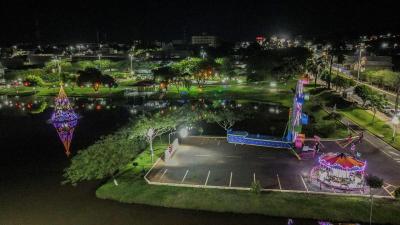 Centenas de pessoas acompanharam a Abertura do Natal em Laranjeiras do Sul